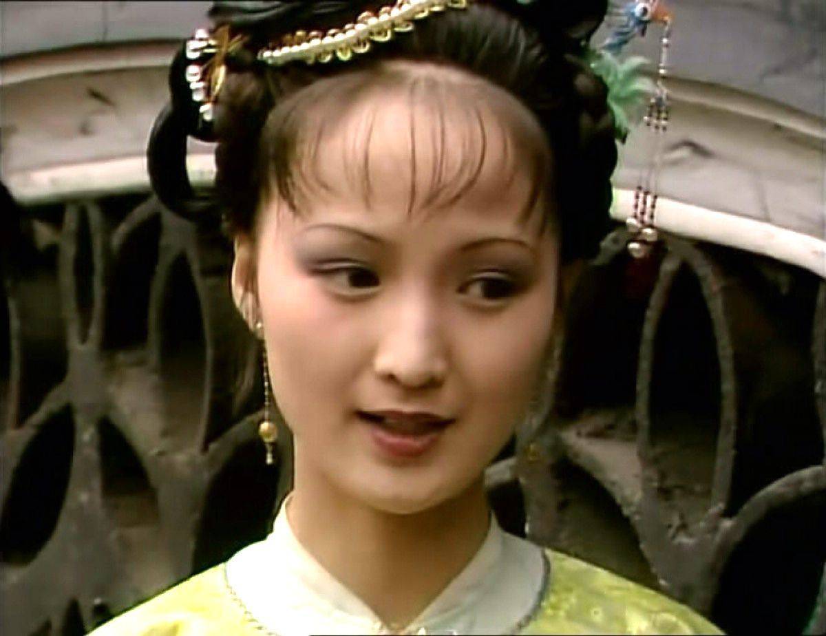 探春替迎春鸣不平,借平儿骂凤姐,她对凤姐是有气的吗?