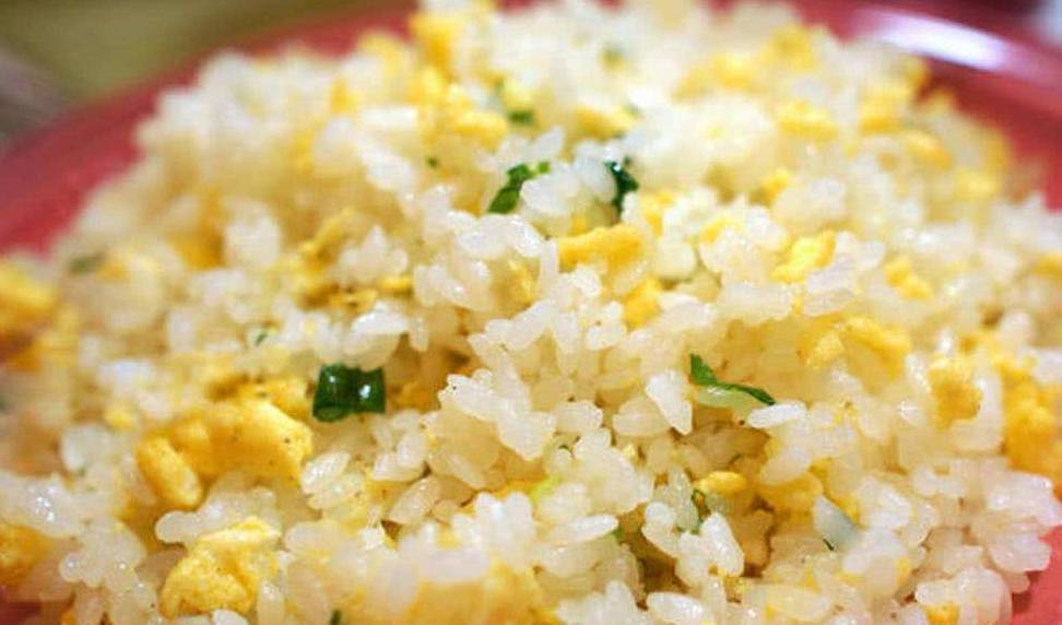 原创"蛋炒饭"先炒蛋还是先炒饭?大厨多加这一步,难怪炒的那么香!