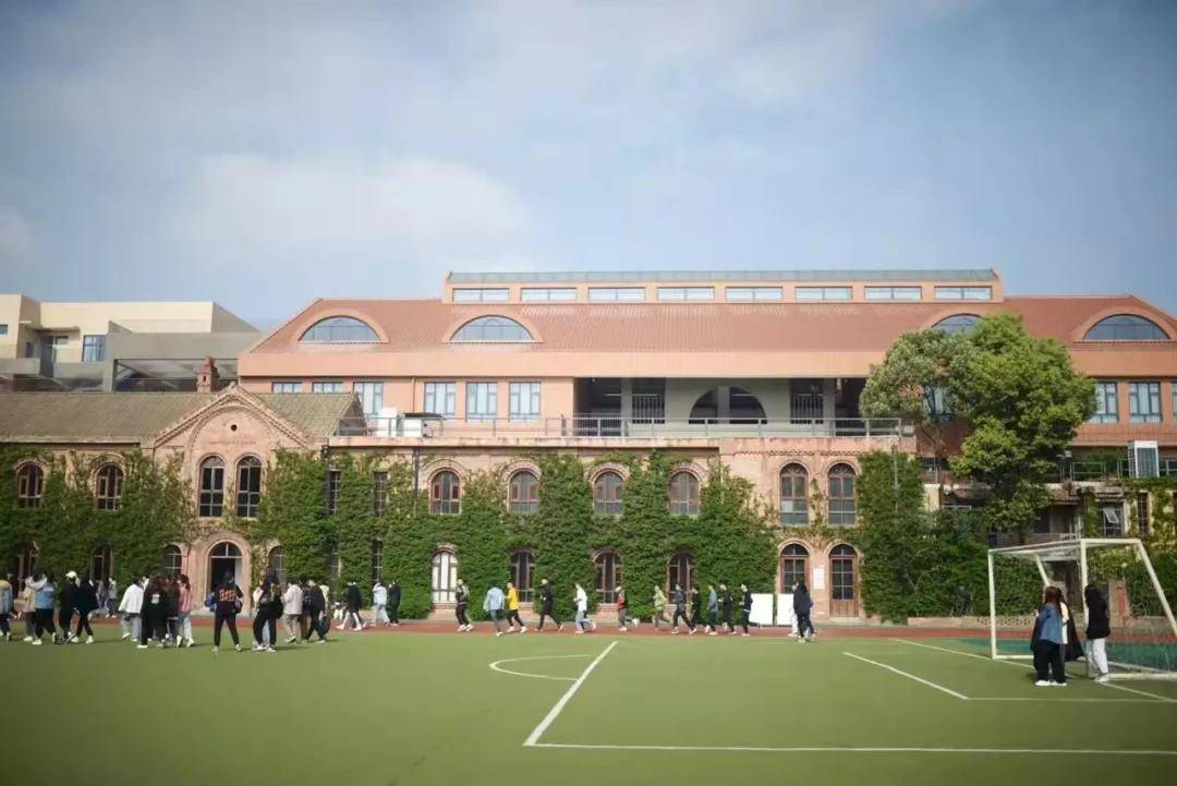 图据:@四川国际标榜职业学院 公众号 很多热播剧都在此地取景