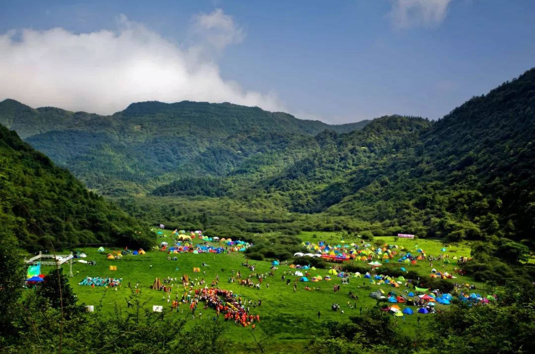 国庆小长假重庆周边游火爆!石柱各景区首日接待游客4.52万人