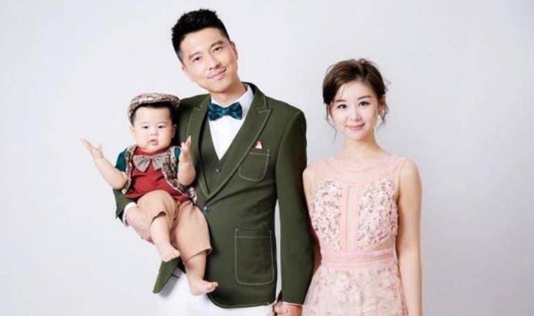 16岁出道一夜成名的李小萌,早已结婚生子,老公是大家
