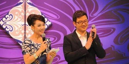 情感主持人赵川:离婚2次是"软肋",3婚娶小16岁空姐