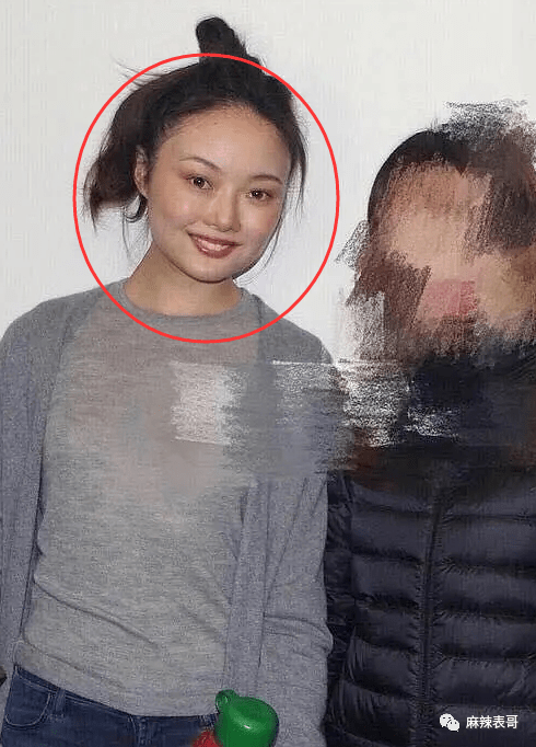 而且,我们常说不是一家人不进一家门,晚晚和大嘴实乃天生一对,夫妻俩