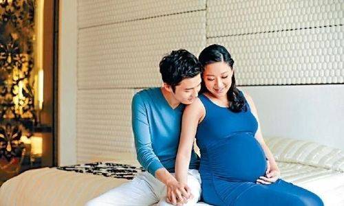 但汪圆圆得到的不只有一场世纪婚礼,更有一个二十四孝帅老公.