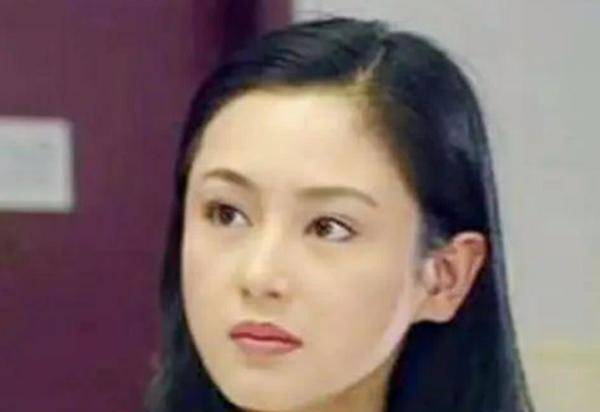 原创都知道陈红儿子是陈飞宇,却没想到侄女也是娱乐圈老熟人,还和她似