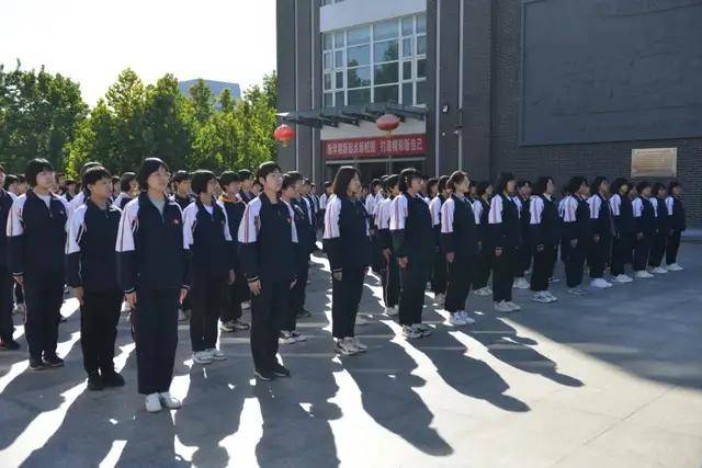 河北正定中学举行主题宣誓活动_青春