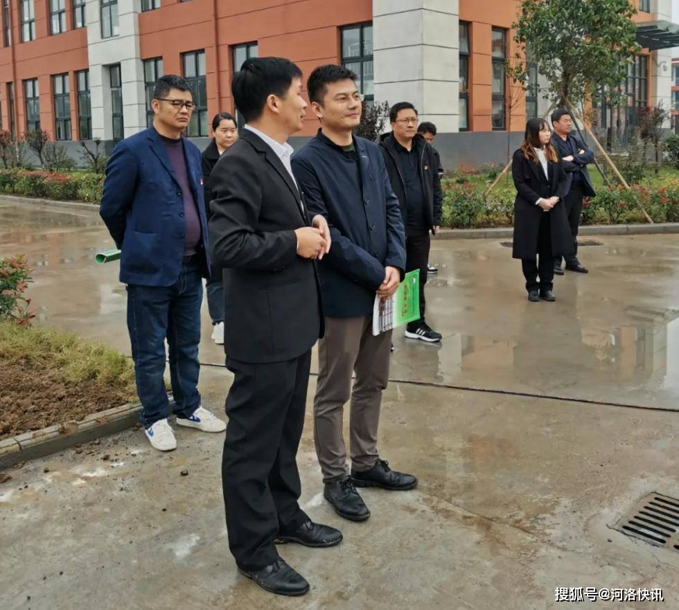 汝阳县县委常委内埠镇党委书记杨静波到内埠镇中心小学调研指导