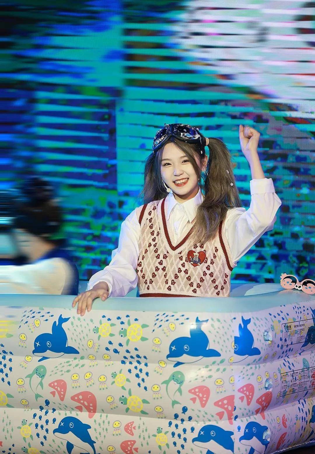 snh48郭爽自曝恋爱,后援会直接解散,网友:她是谁?