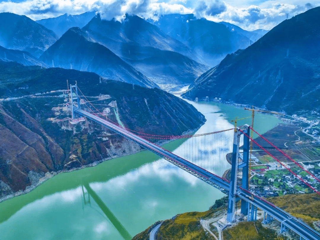 造价超14亿,雅康高速兴康特大桥,为何被誉为中国式奇迹?_河大桥