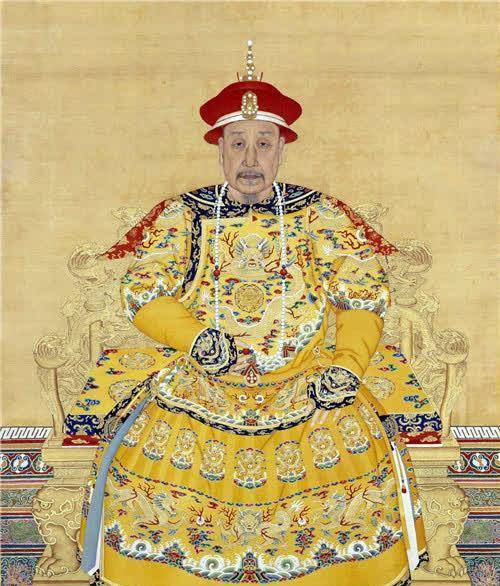 1735年乾隆帝即位,1796年乾隆帝禅位于嘉庆帝,但仍以太上太上皇帝的