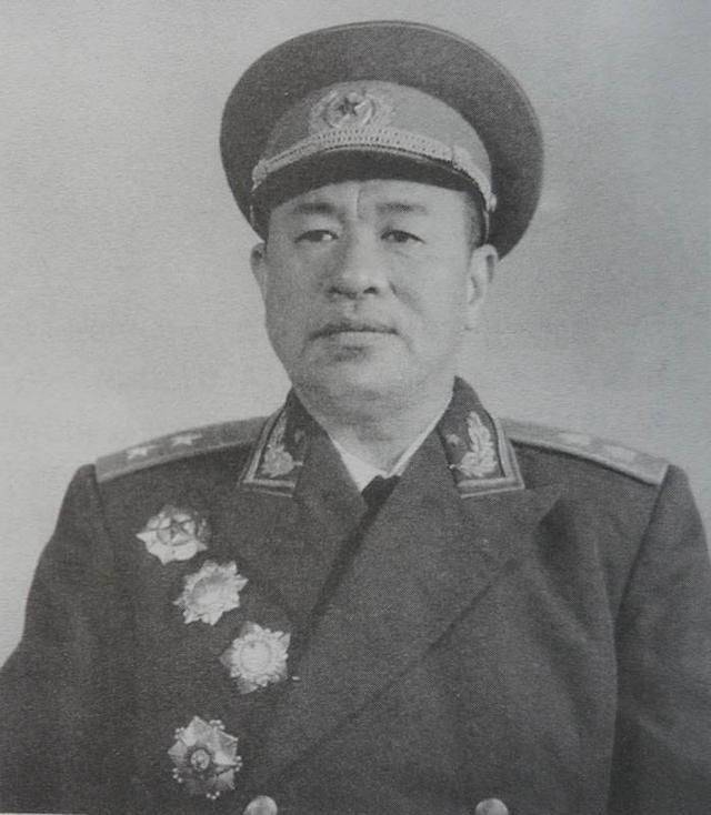 【曹里怀(1909-1998,湖南资兴人,开国中将】