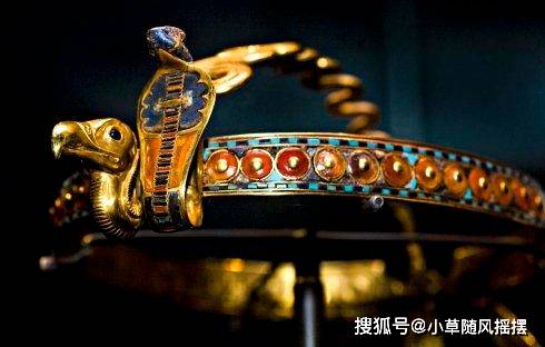 比如,埃及的王冠是黄金的,法老的权杖是黄金的,还有生活中各种的饰品