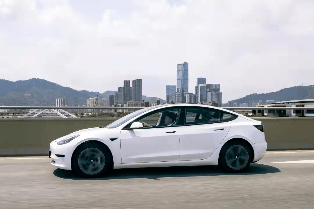 特斯拉市值超万亿,高端纯电轿车,除了model 3还有哪些选择?