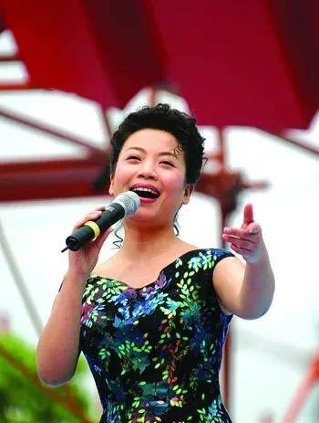 原创张也吕继宏皆是单身老搭档胜似夫妻最亲密网友直呼在一起