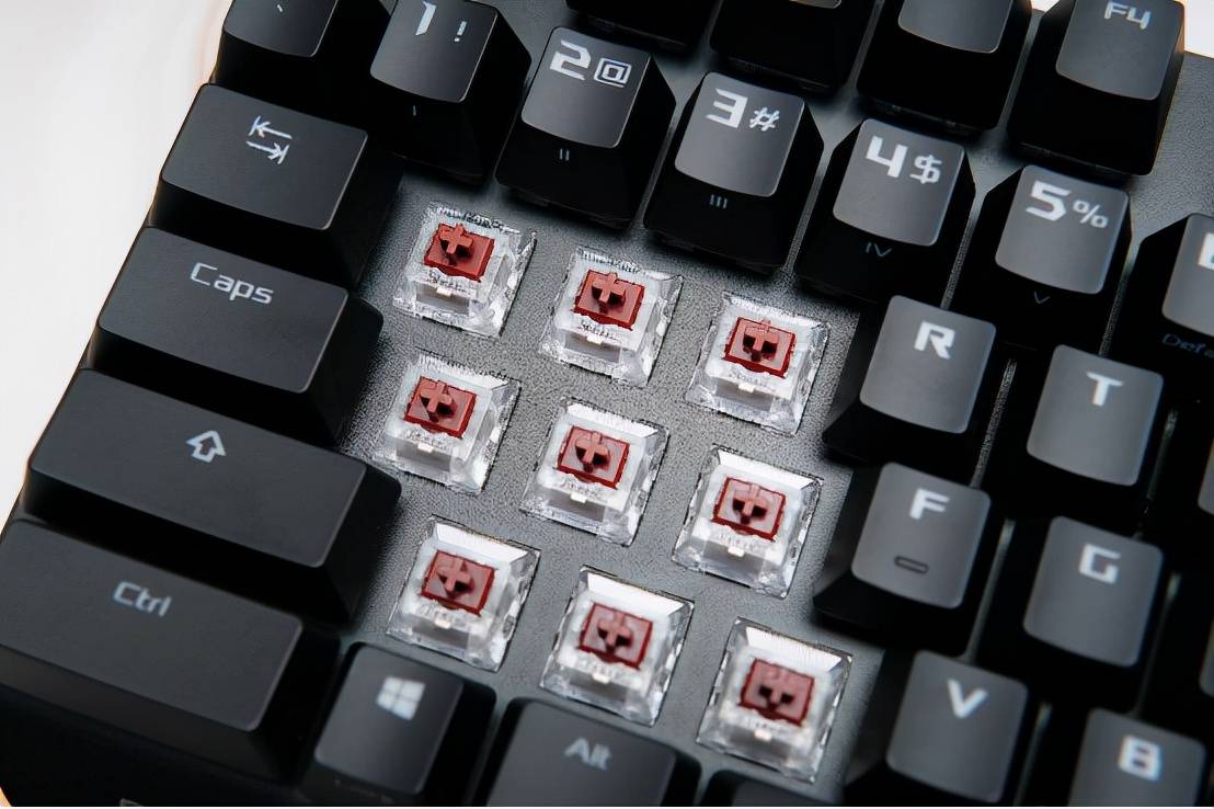 又是一款出色的自研轴体rog游侠nx机械键盘