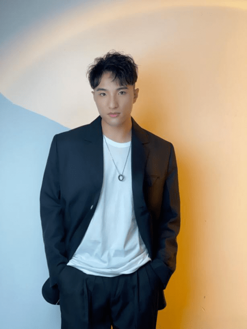 国民综艺《点赞!达人秀》即将上新,繁星互娱歌手田一名演绎"高光时刻"