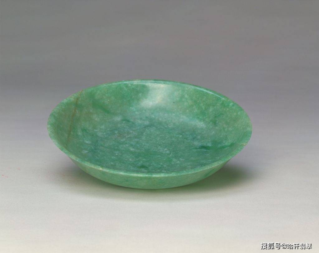 原创乾隆恰饭的「翡翠碗」居然价值300万美元,感觉碗里的饭更香了!