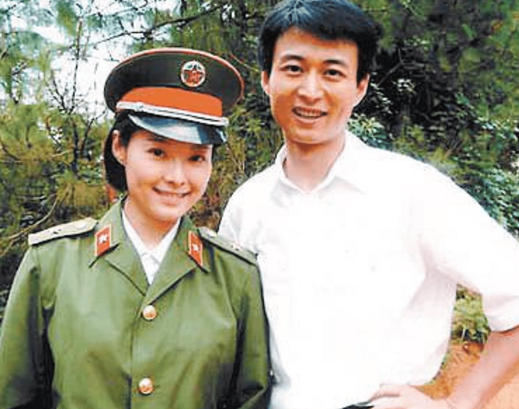 大校的女儿》, 也许是谣言传得太远,让她真正的男朋友徐威承受了压力