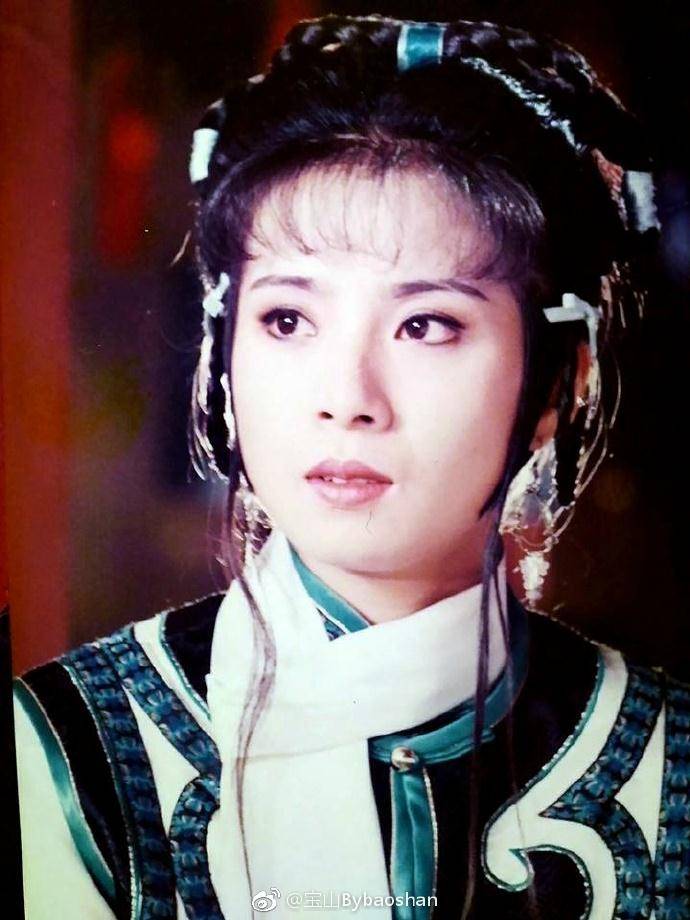 《花落花开》,《花落花开》是由沈怡执导的一部电视剧,由岳翎,焦恩俊