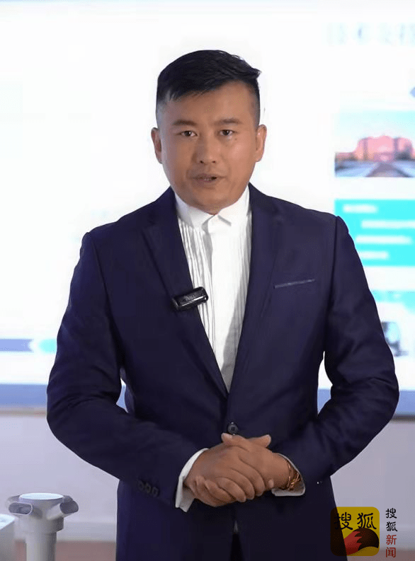 艺术家马可,华斌老师爱心为特殊儿童捐赠手工香皂