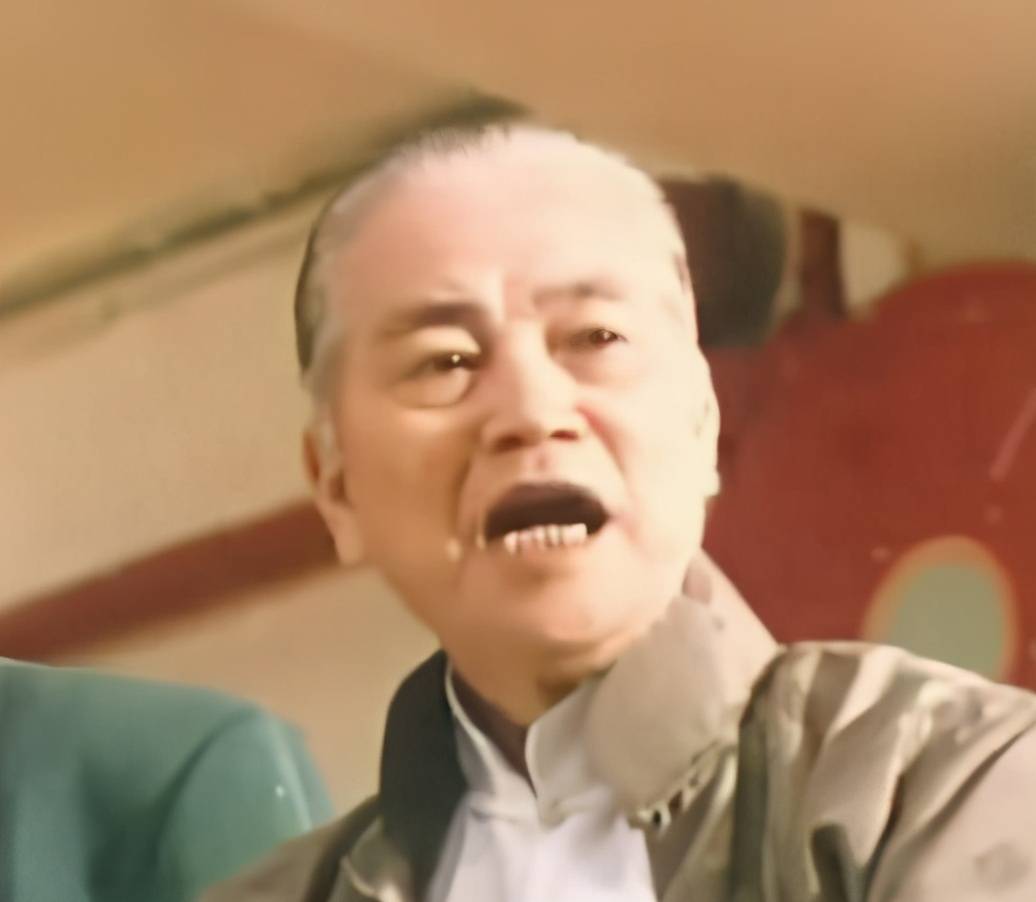 刘荣驹到达香港,后,成为某个社区的第一代领导人.