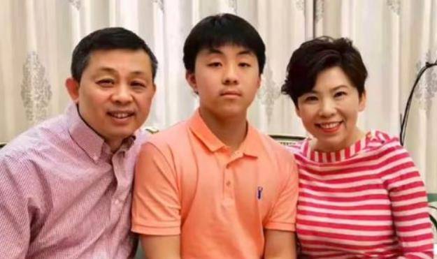 邓亚萍和林志刚彼此非常信任,所以即使彼此分开,他们的感情也相对稳定