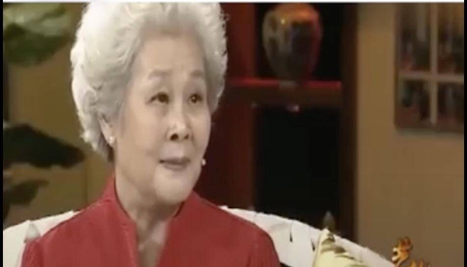 84岁于淑珍近况曝光,演唱歌曲为前线英雄助力,和老伴同住养老院