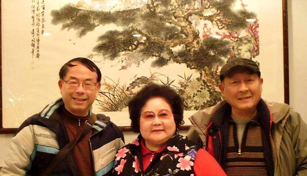 《杜鹃山》"柯湘"扮演者杨春霞,《龙江颂》"江水英"扮演者李炳淑