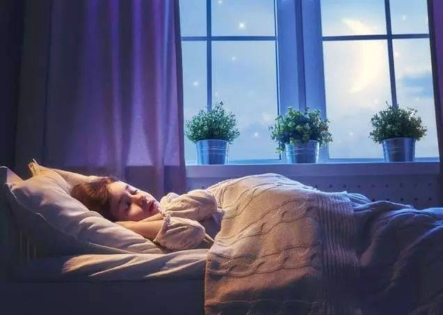 你会睡觉吗?亿万富豪每天只睡4小时,睡得太多比熬夜还