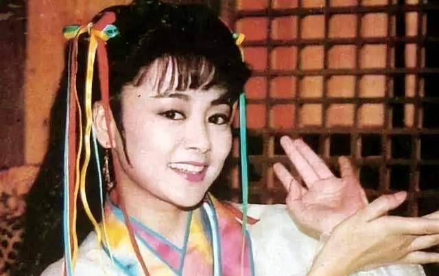 80年代女神张瑜:出国留学导致婚变,而今生活一言难尽