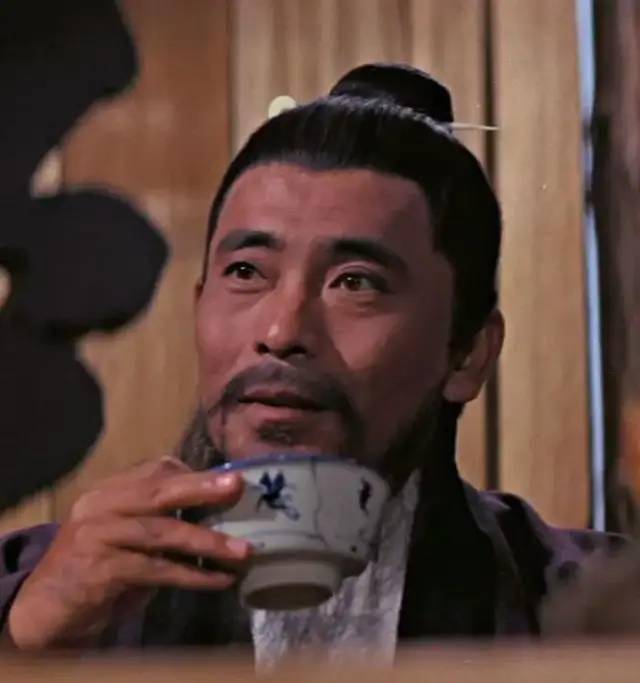 1965年,谷峰正式加入邵氏公司担任基本演员,拍过一百多部影片,是一位
