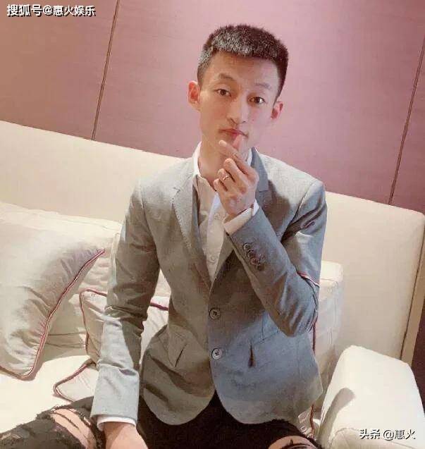 一直到后来.随着米菲,也就是祁天道的老婆出狱.