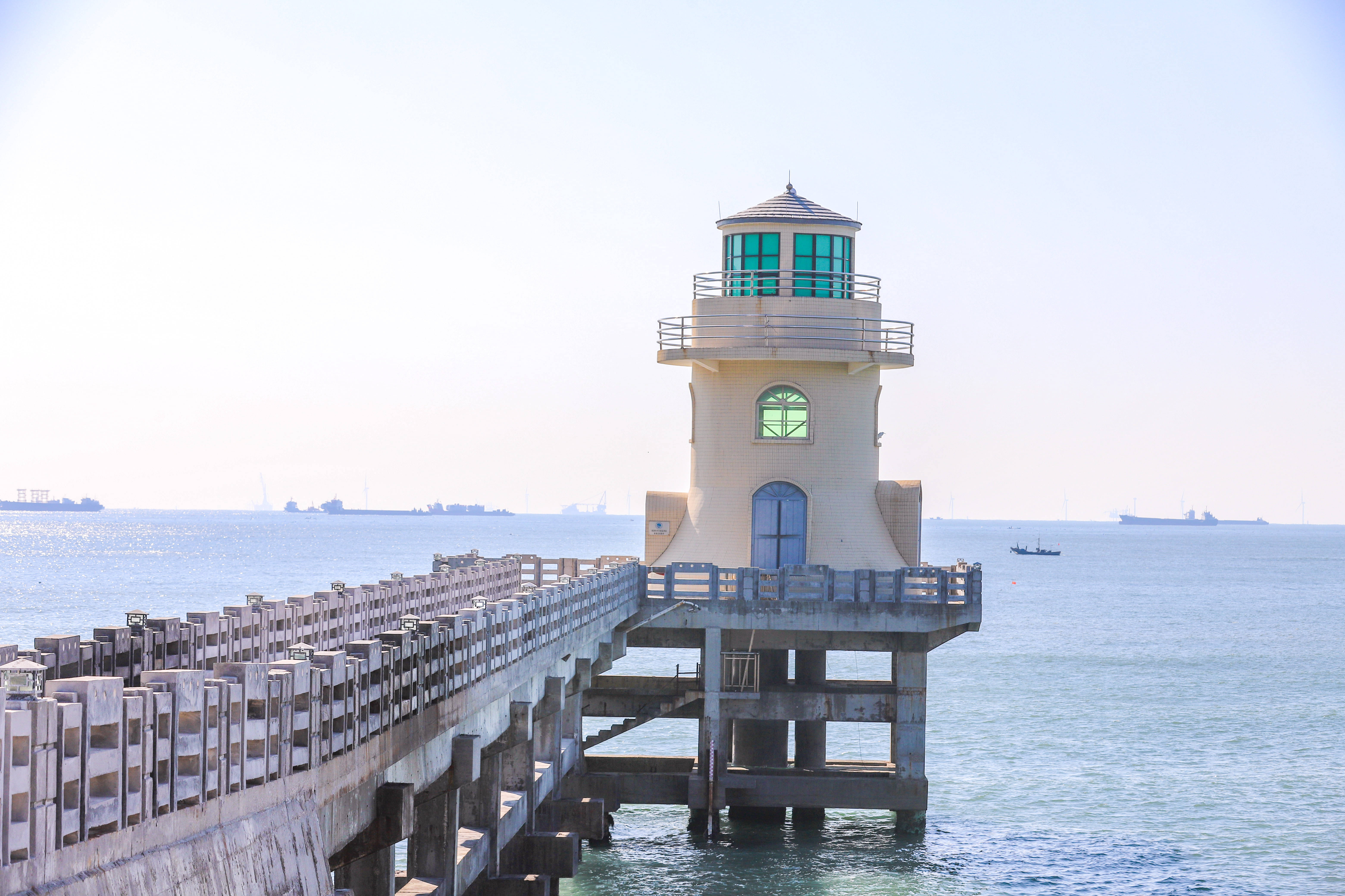 广东唯一的海岛县,风景不输三亚,曾分属广东和福建管辖_南澳岛_灯塔