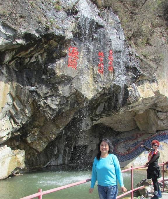 本溪县天龙洞风景区距名扬四海的本溪水洞仅六公里
