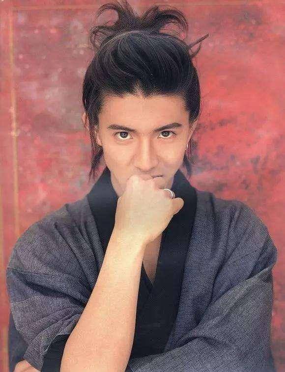 47岁木村拓哉时隔5年再开演唱会,帅气依旧,众多圈内好友捧场_电视剧