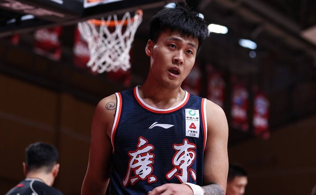 名记证实北京男篮有喜讯,赵睿一数据超名宿,张德贵31