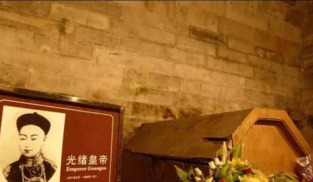 而清东陵和清西陵几乎都开放?_孙殿英_盗墓_崇陵