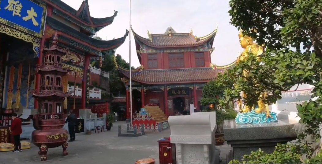 九龙坡区百年古庙宇,临江而建历史悠久,身处闹市却无人知晓_龙凤_寺庙