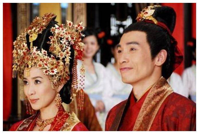 因为不久之后,郜国公主的父亲唐肃宗就登基称帝,然后一路杀回了长安.