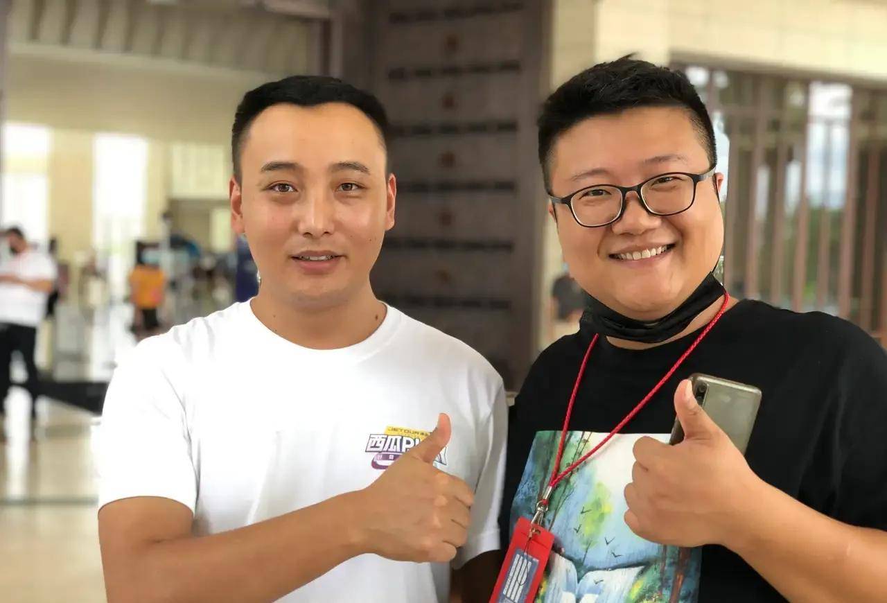 原创美食领域大神米饭哥江明为什么受观众喜爱