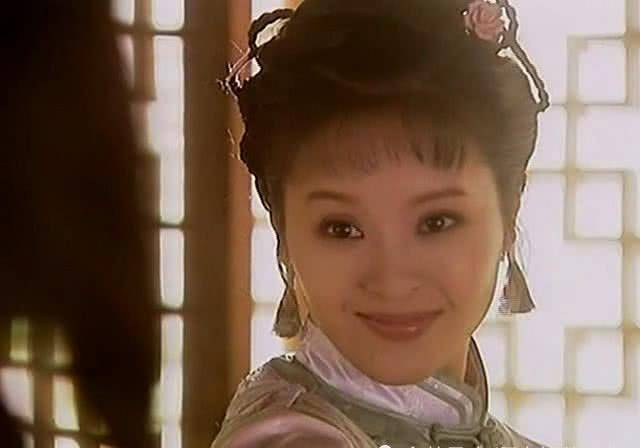 越剧演员出身,32岁演最美"蓝齐儿",却在正当红时告别演艺圈_胡天鸽