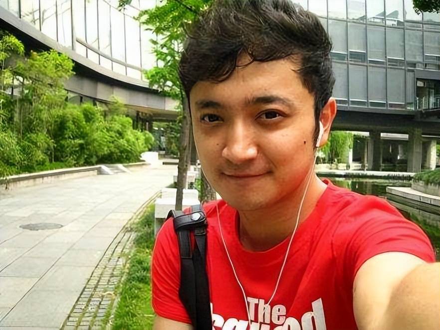 尼格买提我30岁娶帕夏古丽结婚9年没有孩子风光背后有泪水