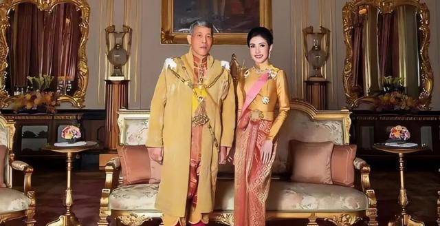 泰国王室的狗血大戏:废妃被接回宫,她的前任们却没有那么幸运_妮娜