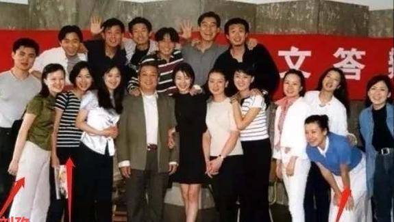 表演系,与徐静蕾成为了同学,与谢润,刘玫并成为北电93级的"四朵金花"