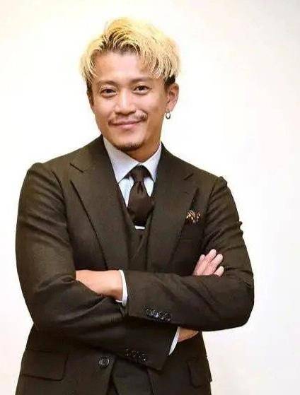 小栗旬近照曝光网友痛呼一时之间想忘记当年我是他的颜狗