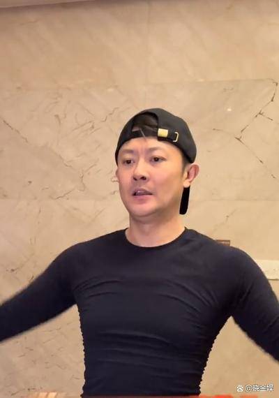 印小天祭日痛思亲父亲去世一周年后仍没有完成生前的遗愿