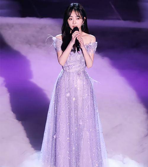 原创宋茜刘亦菲谭松韵杨紫杨颖身穿紫色连衣裙真是娇俏可人