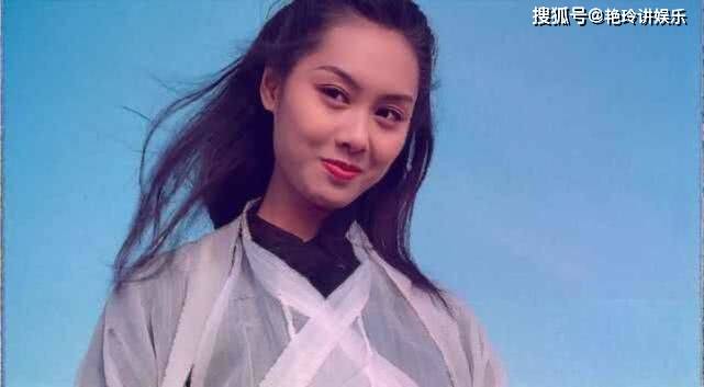 她是周星驰前女友,演紫霞仙子深入人心,嫁大7岁的老公婚姻幸福_朱茵