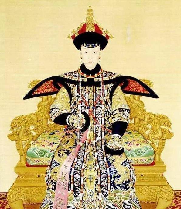 乾隆三位皇后的画像,相貌各有千秋,命运却截然不同_魏佳氏_那拉氏