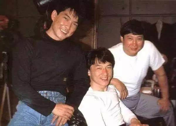 成龙曾说:全行只有洪金宝和他两个全能导演,他比洪金宝还强一点_成家